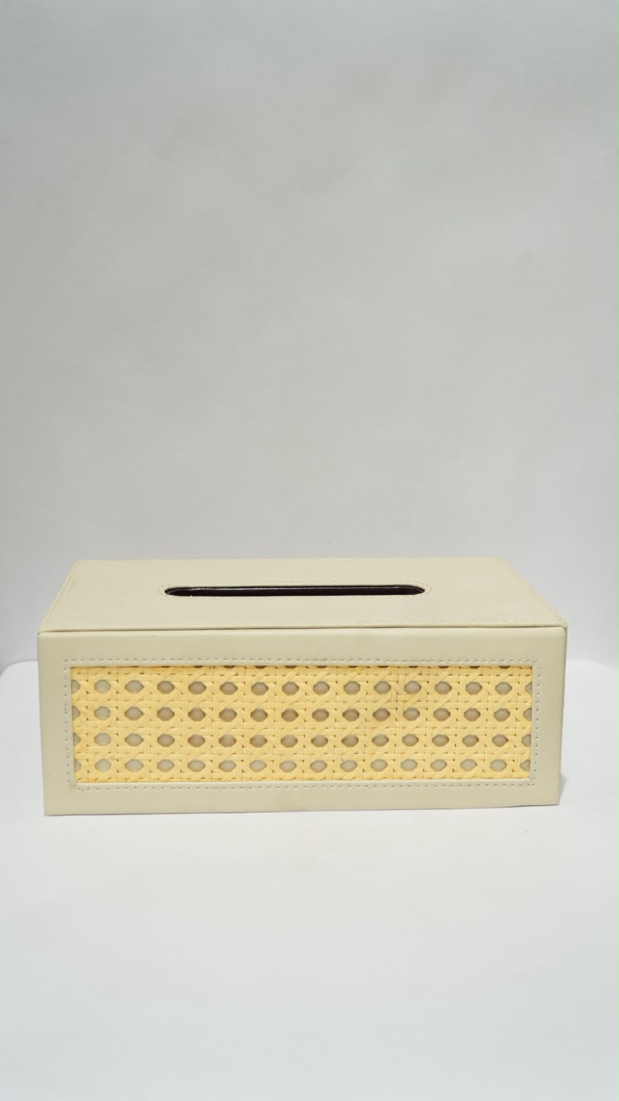 Rattan tissue box 01