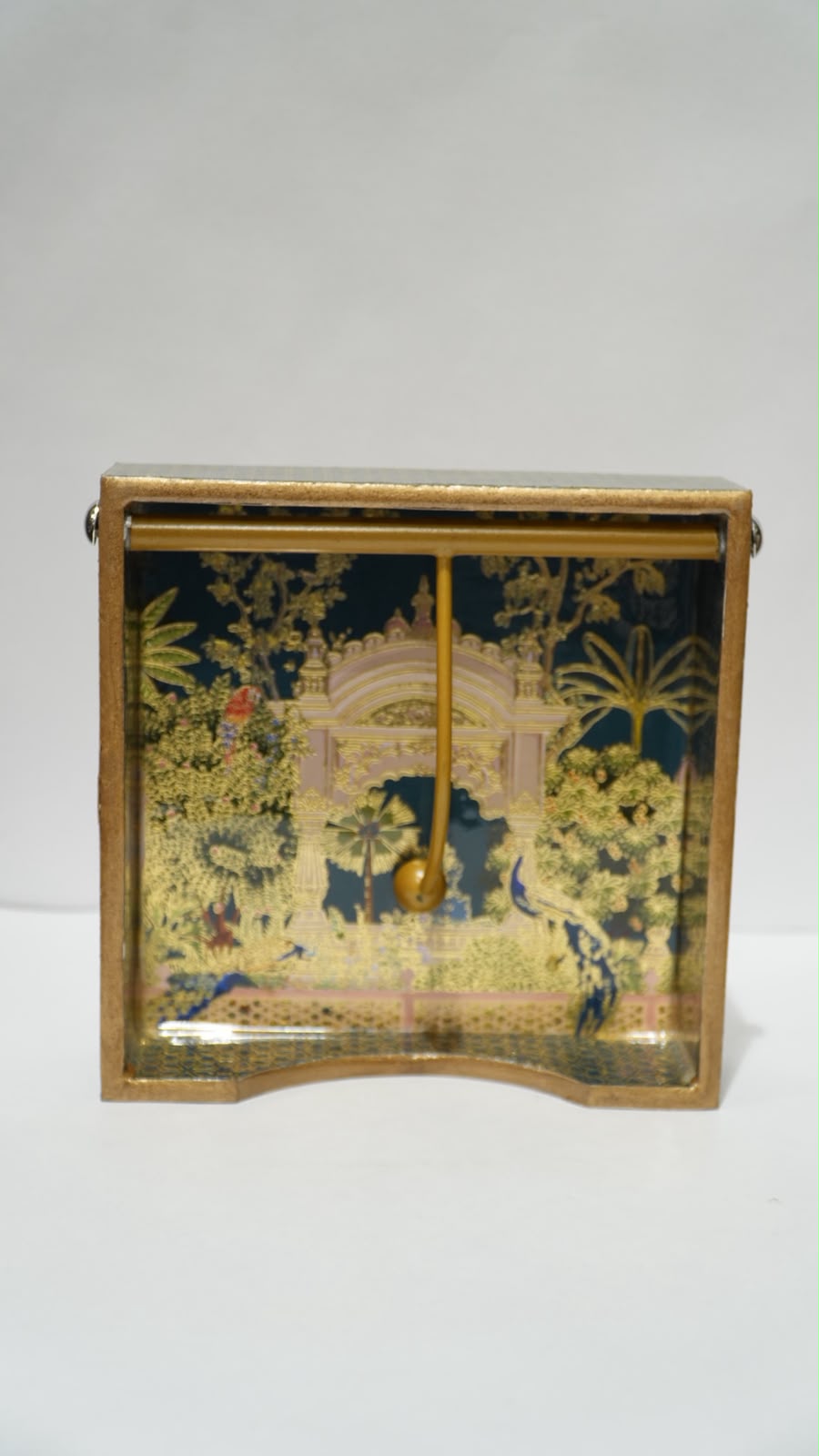 Wooden  tissue holder
