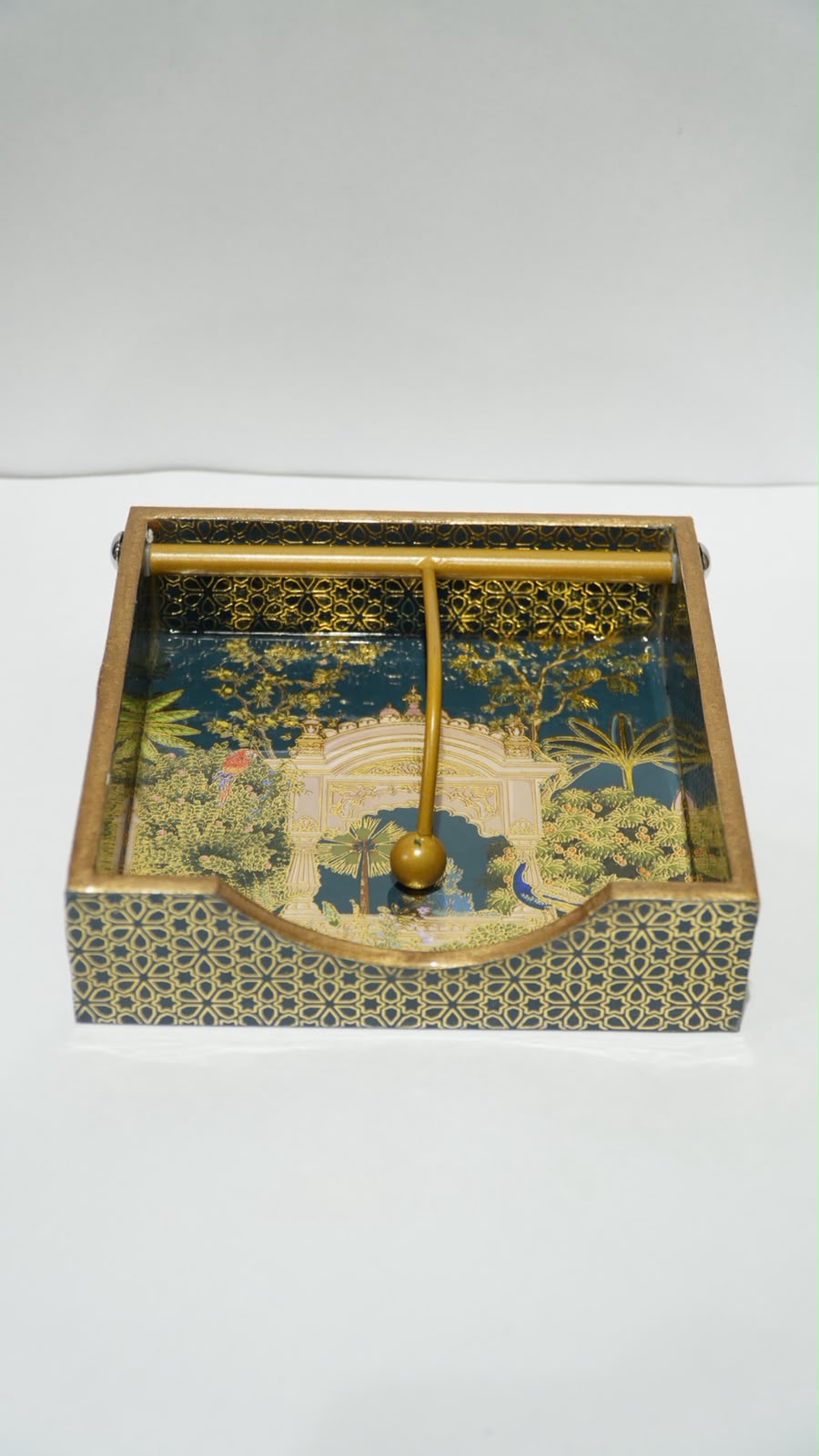 Wooden  tissue holder