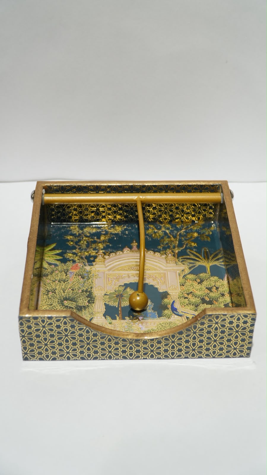 Wooden  tissue holder