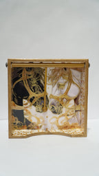 Wooden  tissue holder