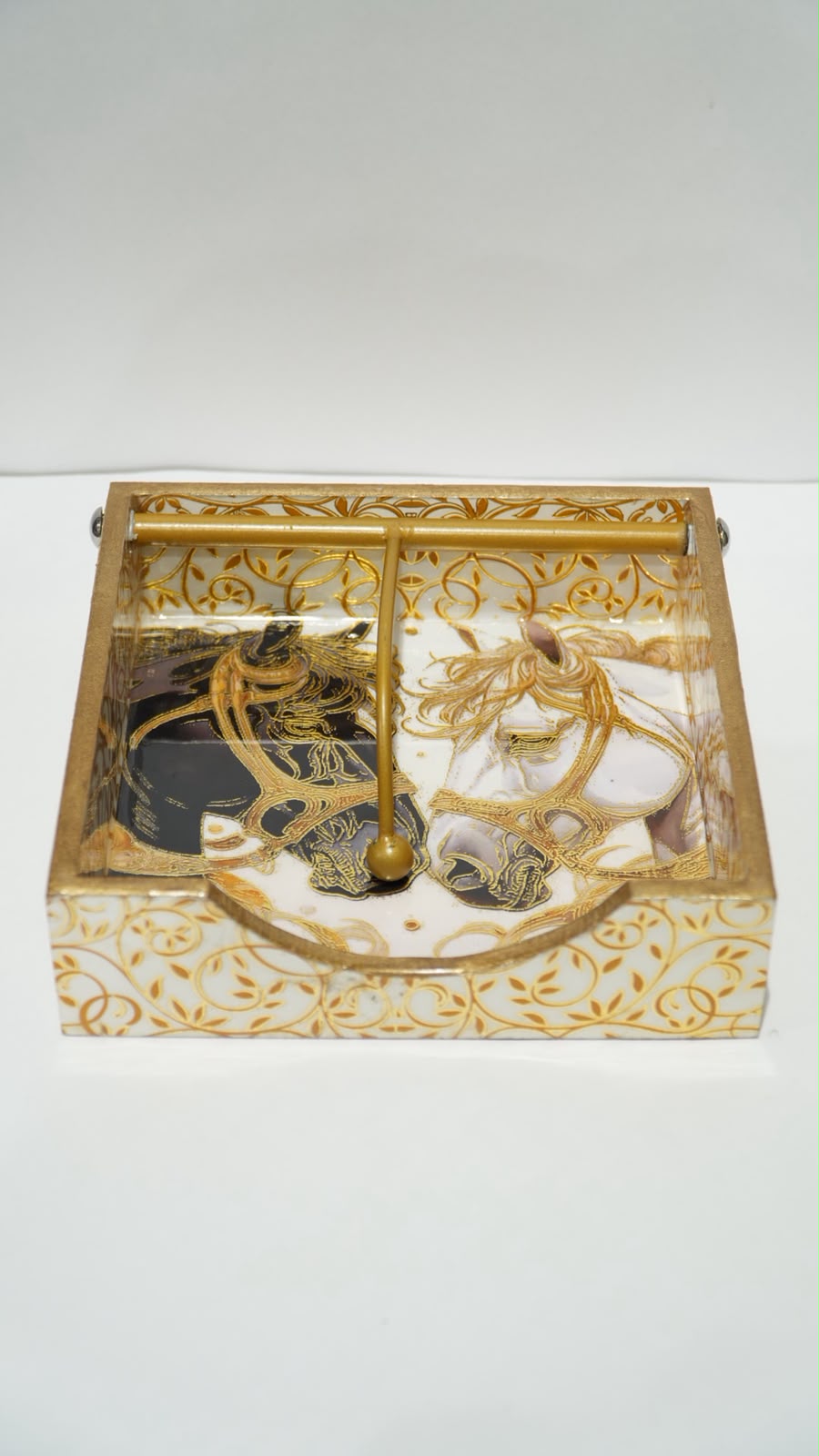 Wooden  tissue holder