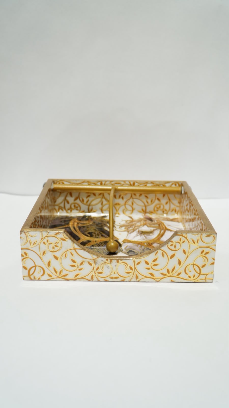 Wooden  tissue holder