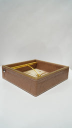 Leather tissue holder 01