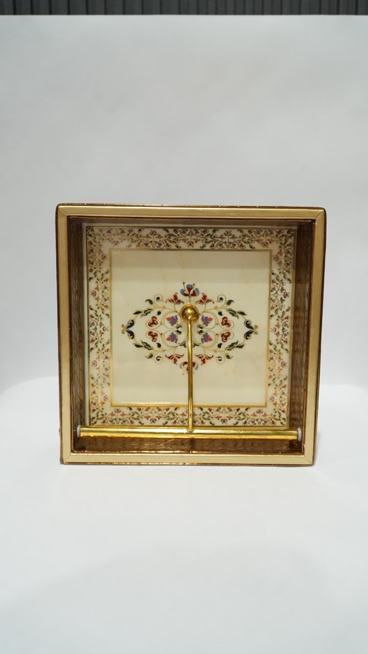 Leather tissue holder 01