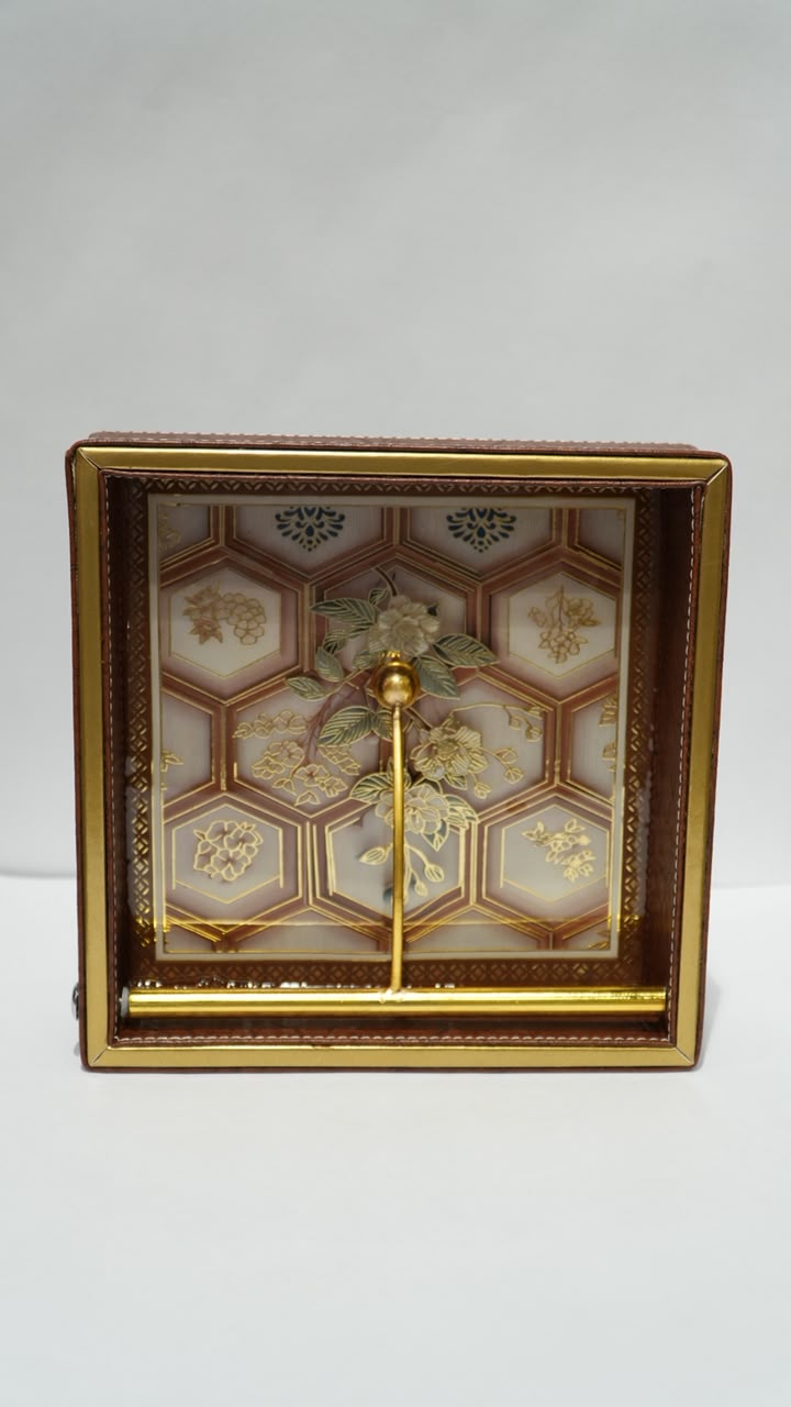 Leather tissue holder 01