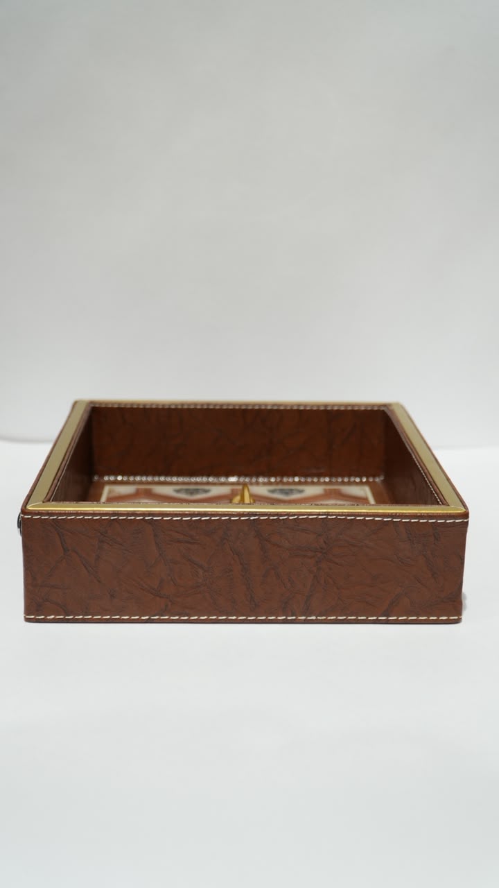 Leather tissue holder 01