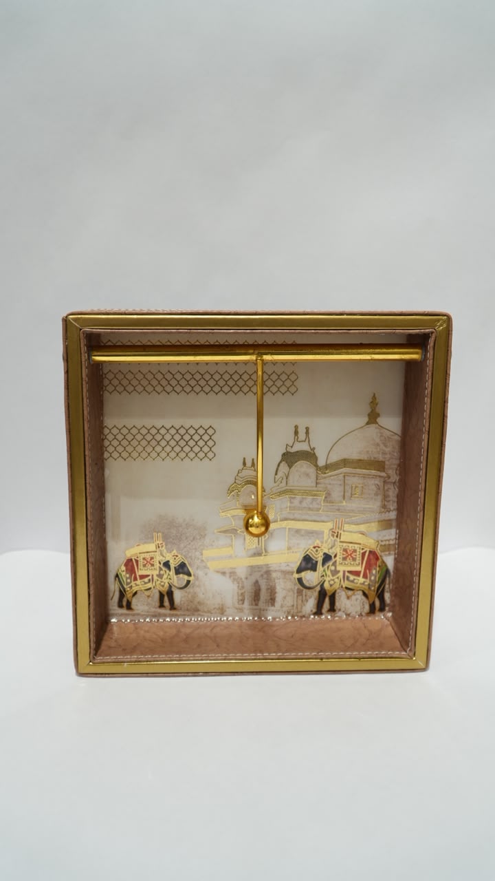 Leather tissue holder 01