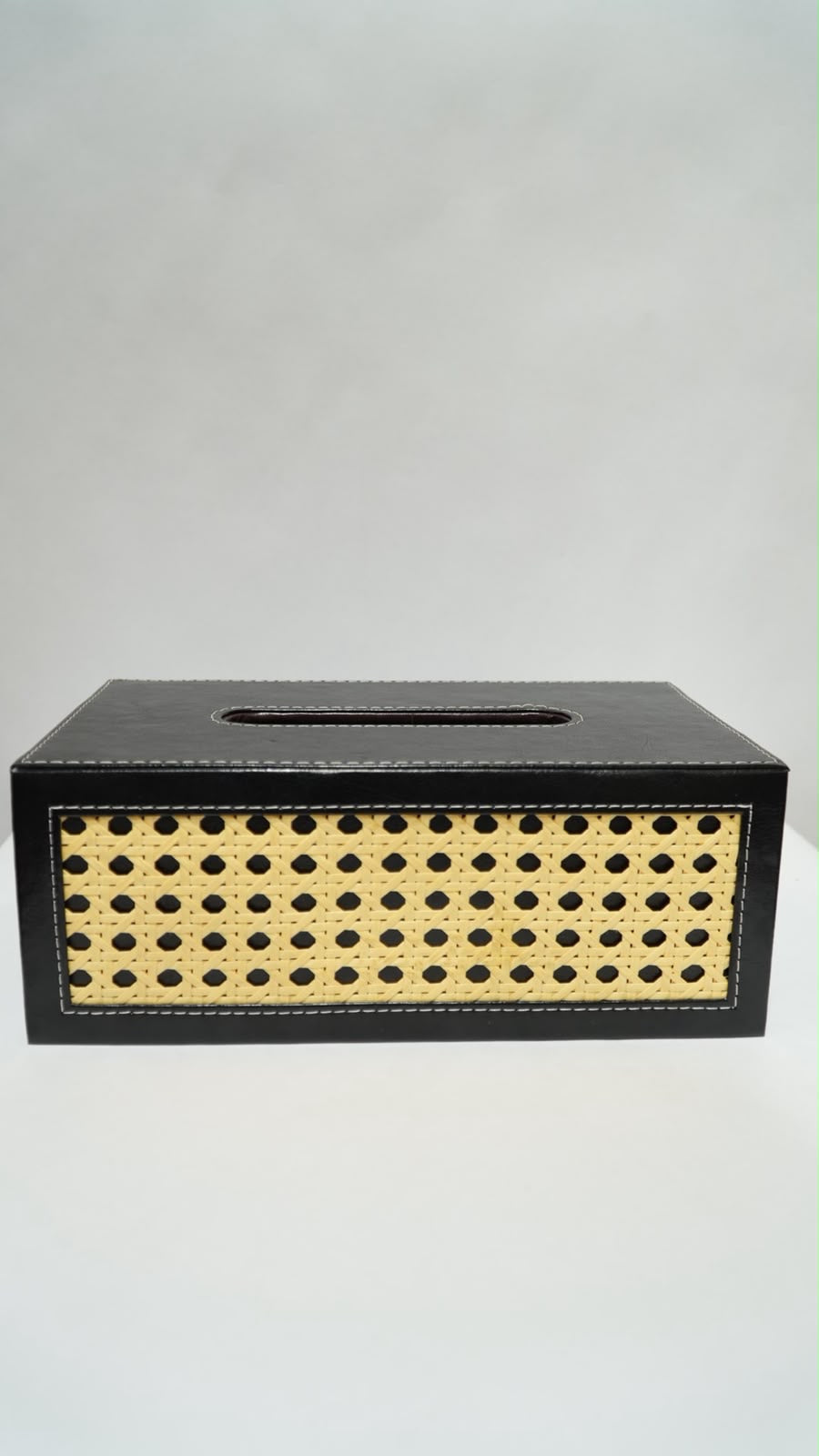 Rattan tissue box 02